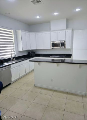 6975 Docile Daybreak Court, Las Vegas, NV 89156