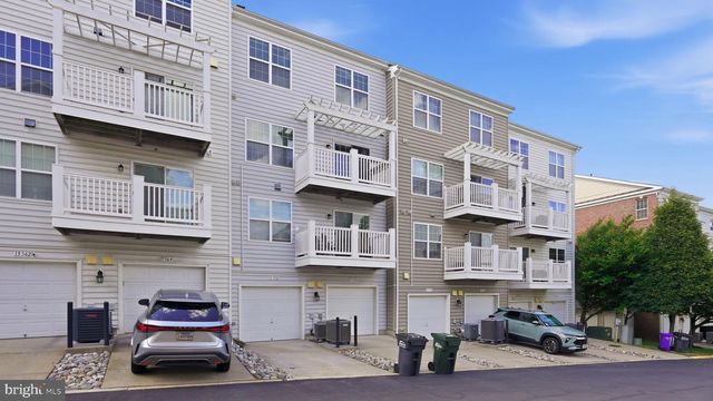 15360 KENSINGTON PARK DR, Woodbridge, VA 22191