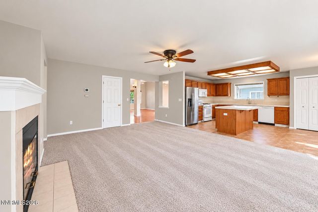 865 Francesca Way, Sparks, NV 89436