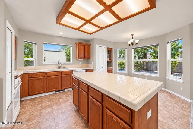 865 Francesca Way, Sparks, NV 89436