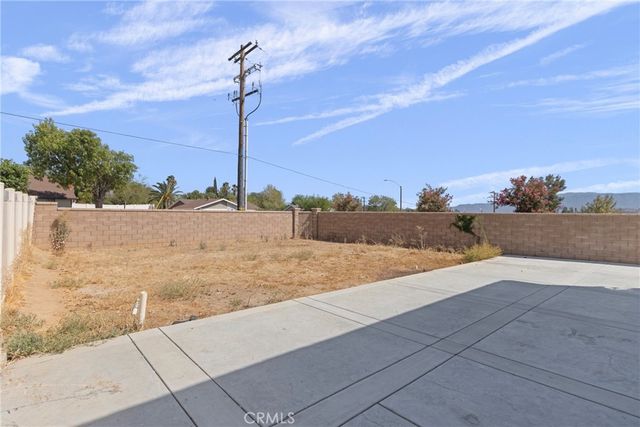 19154 River Rock Ct, Lake Elsinore, CA 92532