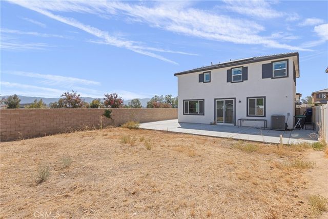 19154 River Rock Ct, Lake Elsinore, CA 92532