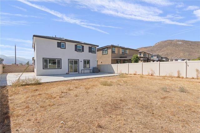 19154 River Rock Ct, Lake Elsinore, CA 92532