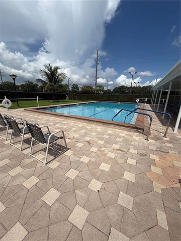 421 Tilford T 421 421, Deerfield Beach, FL 33442