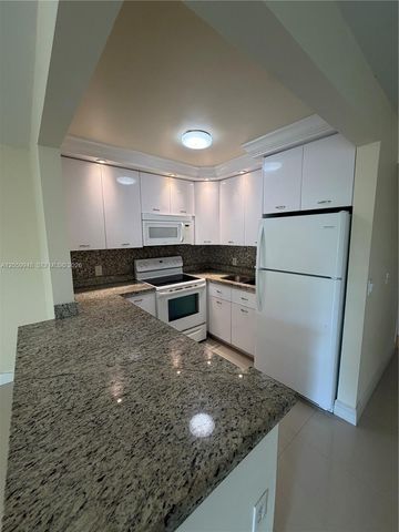 421 Tilford T 421 421, Deerfield Beach, FL 33442
