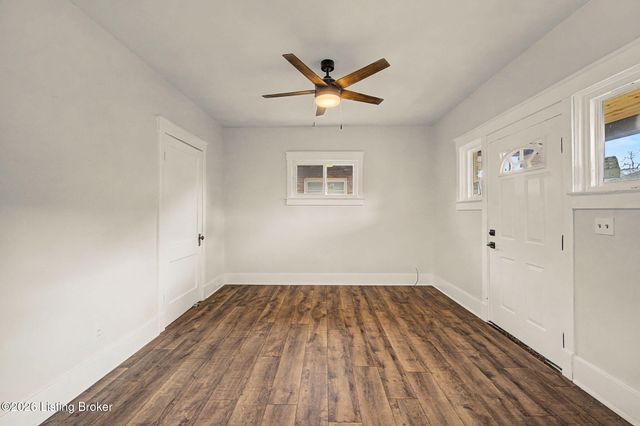 3 Eutropia Ct, Louisville, KY 40208