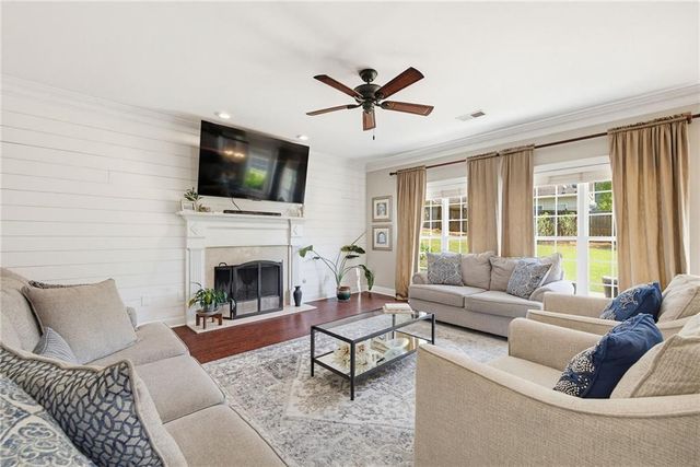 1235 Vinings Place Point, Mableton, GA 30126