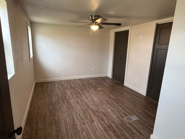 19327 Lawrence 1210, Aurora, MO 65605