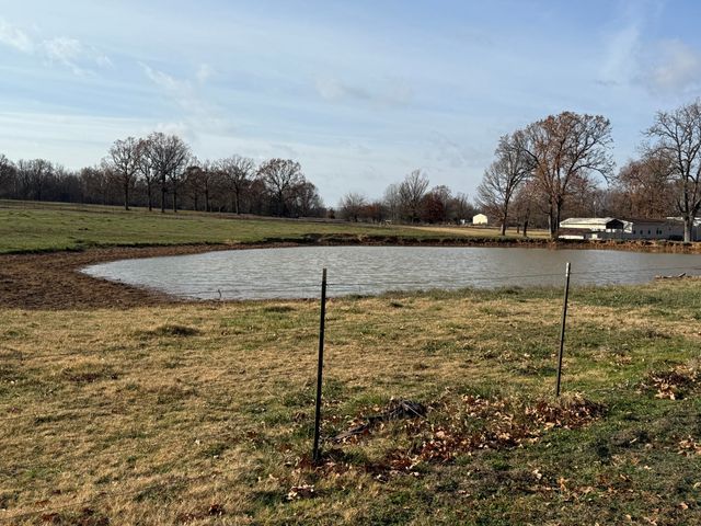 19327 Lawrence 1210, Aurora, MO 65605