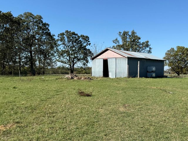 19327 Lawrence 1210, Aurora, MO 65605