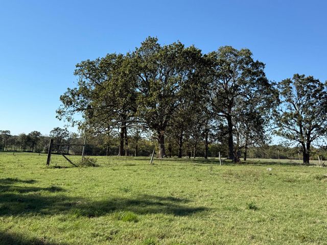 19327 Lawrence 1210, Aurora, MO 65605