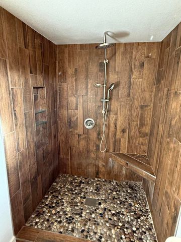 19327 Lawrence 1210, Aurora, MO 65605