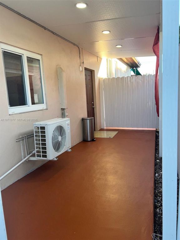 4050 SW 5th Ter 1, Miami, FL 33134