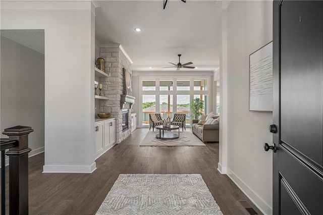 19499 W 114th Terrace, Olathe, KS 66061