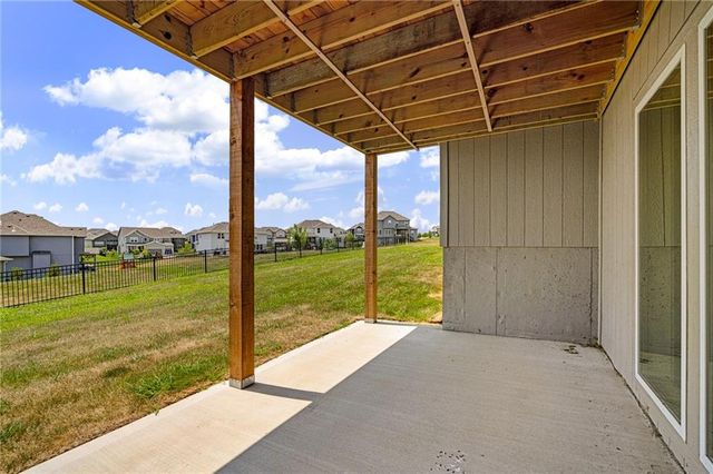 19499 W 114th Terrace, Olathe, KS 66061