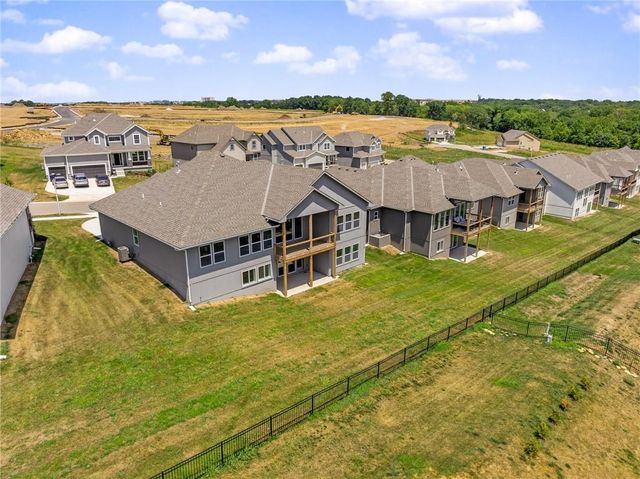 19499 W 114th Terrace, Olathe, KS 66061