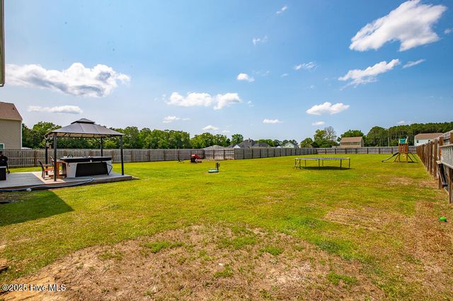 106 Featherstone Lane, New Bern, NC 28562