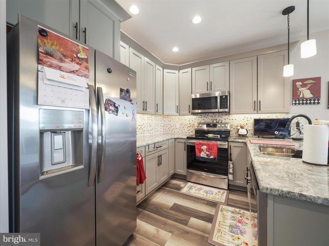 537 SHOOK CT E, Greencastle, PA 17225