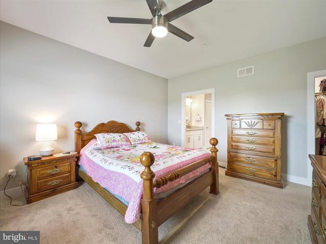 537 SHOOK CT E, Greencastle, PA 17225