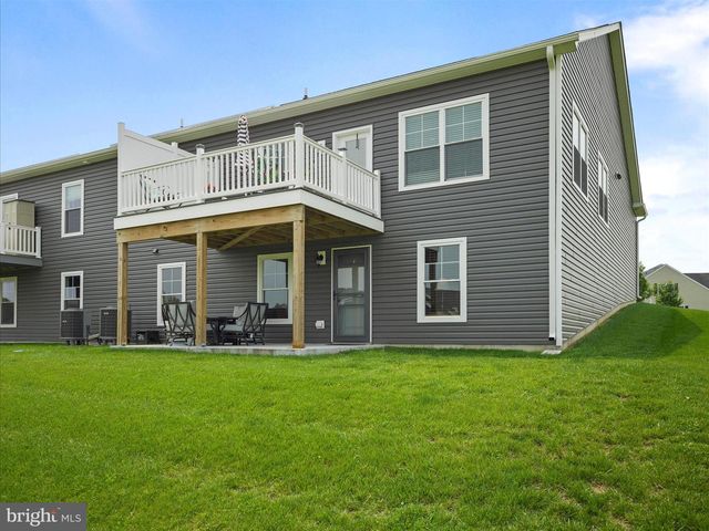 537 SHOOK CT E, Greencastle, PA 17225