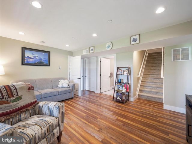 537 SHOOK CT E, Greencastle, PA 17225