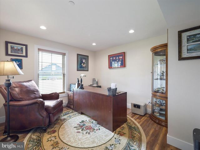 537 SHOOK CT E, Greencastle, PA 17225