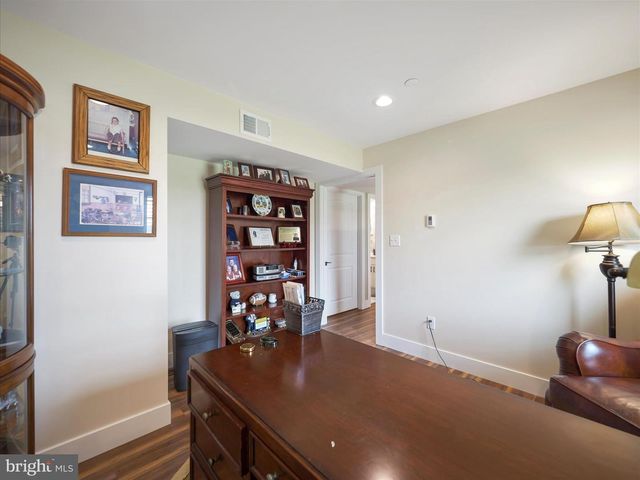 537 SHOOK CT E, Greencastle, PA 17225