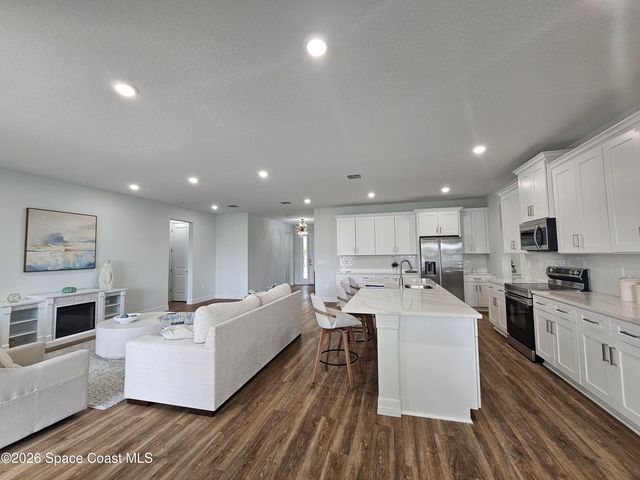 361 Del Rey Street NE, Palm Bay, FL 32907