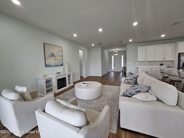 361 Del Rey Street NE, Palm Bay, FL 32907