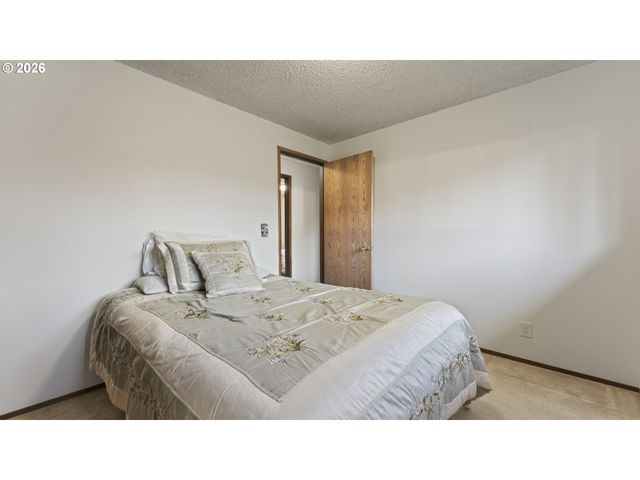 816 Ne 193RD Ave, Portland, OR 97230