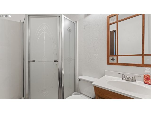 816 Ne 193RD Ave, Portland, OR 97230