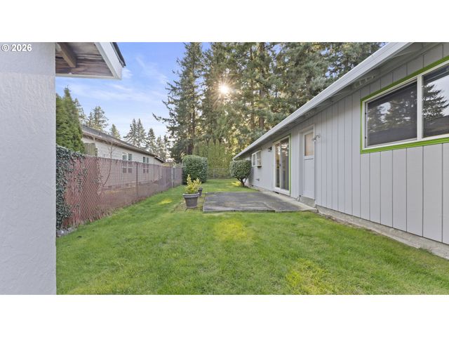 816 Ne 193RD Ave, Portland, OR 97230