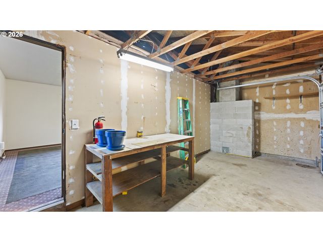 816 Ne 193RD Ave, Portland, OR 97230