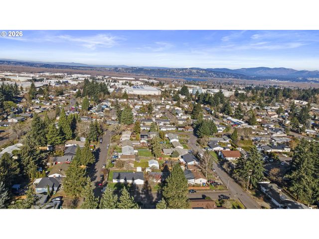 816 Ne 193RD Ave, Portland, OR 97230