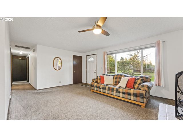 816 Ne 193RD Ave, Portland, OR 97230