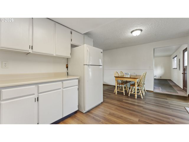 816 Ne 193RD Ave, Portland, OR 97230