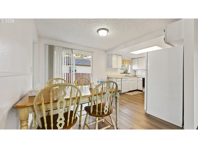 816 Ne 193RD Ave, Portland, OR 97230