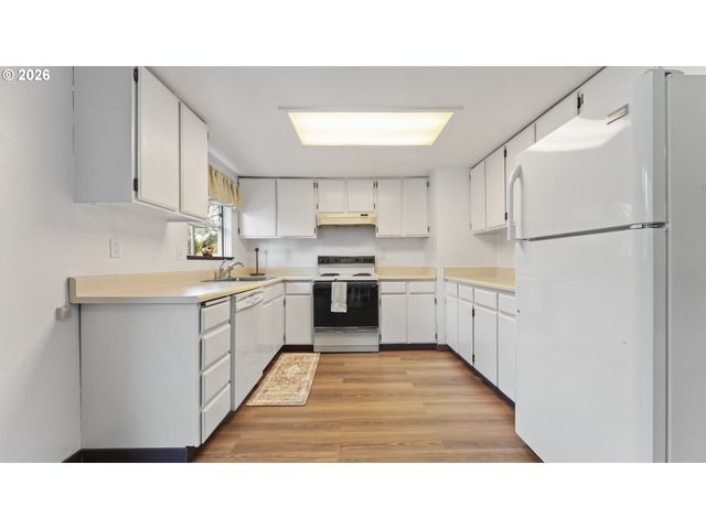 816 Ne 193RD Ave, Portland, OR 97230