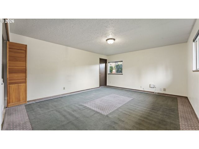 816 Ne 193RD Ave, Portland, OR 97230