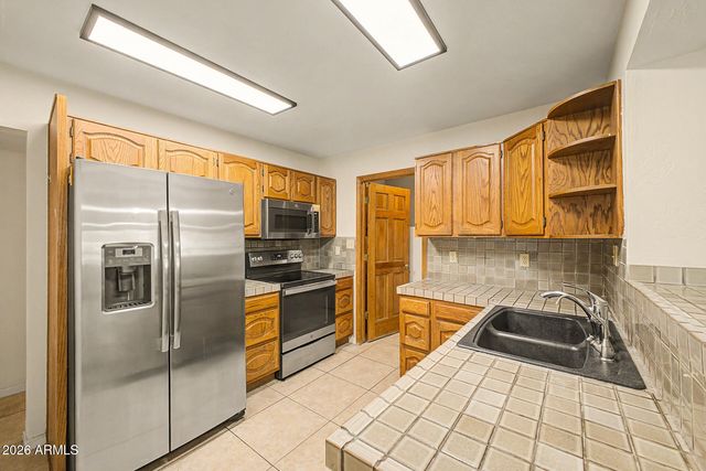 5131 W CHRISTY Drive, Glendale, AZ 85304