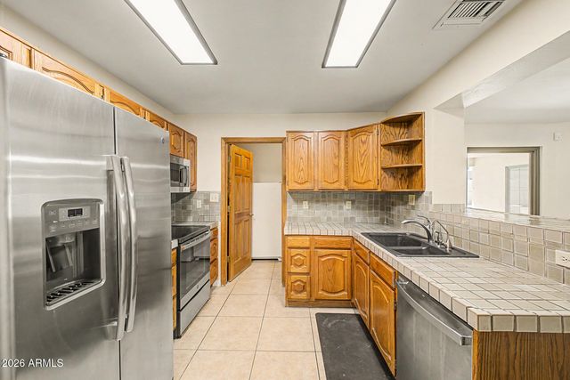 5131 W CHRISTY Drive, Glendale, AZ 85304