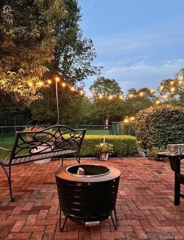 58 Dutchess Hill Road, Poughkeepsie, NY 12601