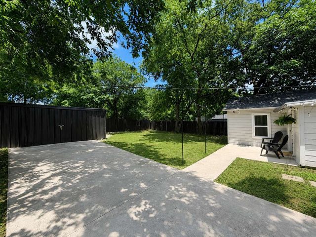 2401 Lillian Street, Fort Worth, TX 76111