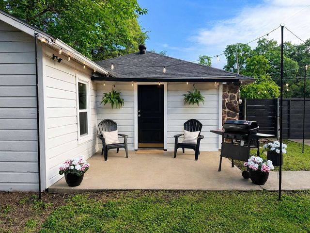 2401 Lillian Street, Fort Worth, TX 76111