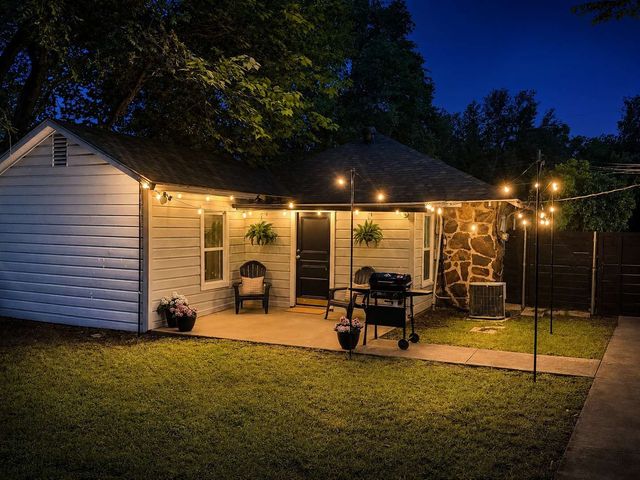 2401 Lillian Street, Fort Worth, TX 76111