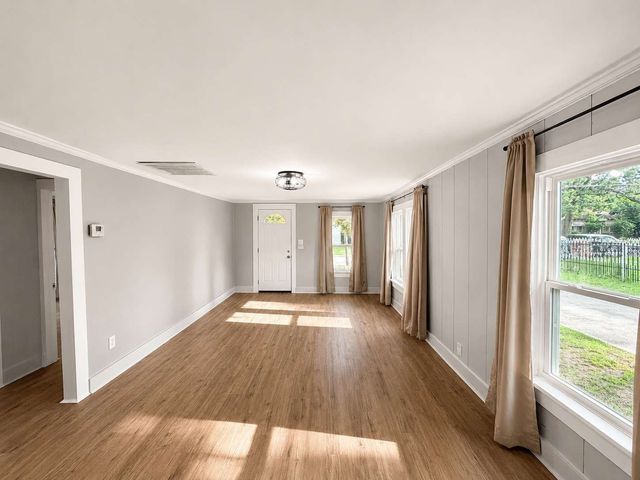 2401 Lillian Street, Fort Worth, TX 76111