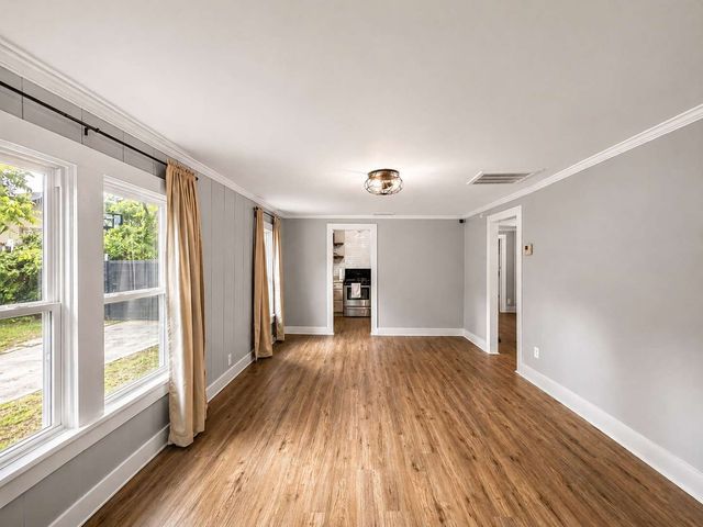 2401 Lillian Street, Fort Worth, TX 76111