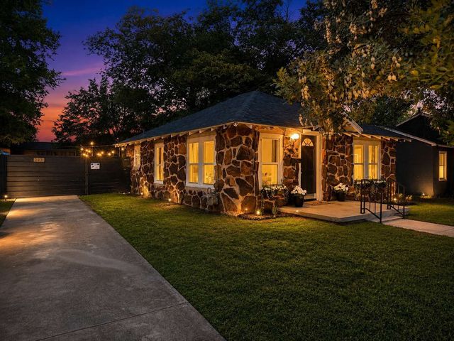 2401 Lillian Street, Fort Worth, TX 76111