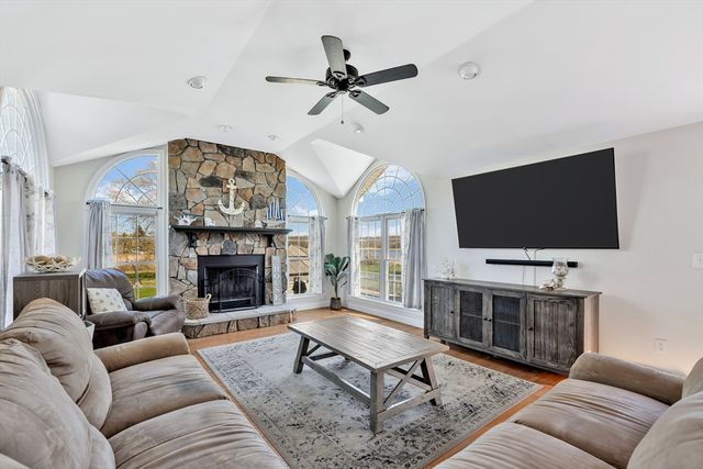 2165 Pleasant Street, Dighton, MA 02715