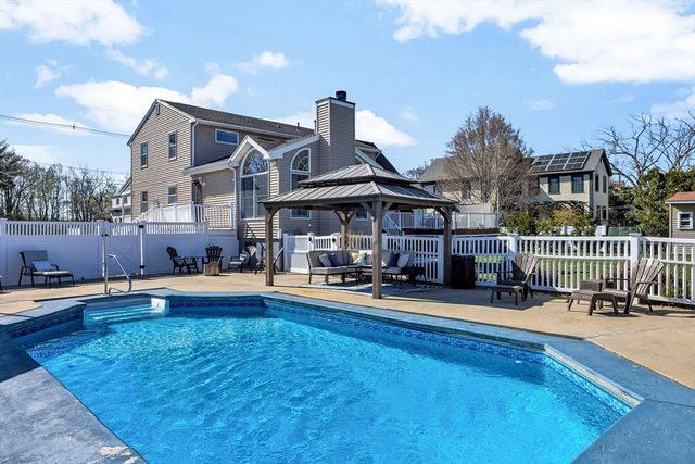 2165 Pleasant Street, Dighton, MA 02715
